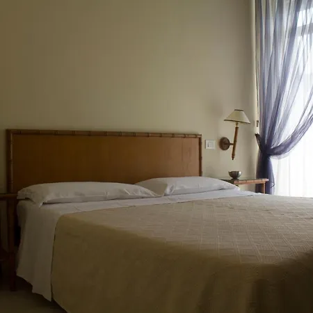 Hotel Trionfal 3*